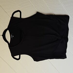 Zobha Twist front Muscle Tee